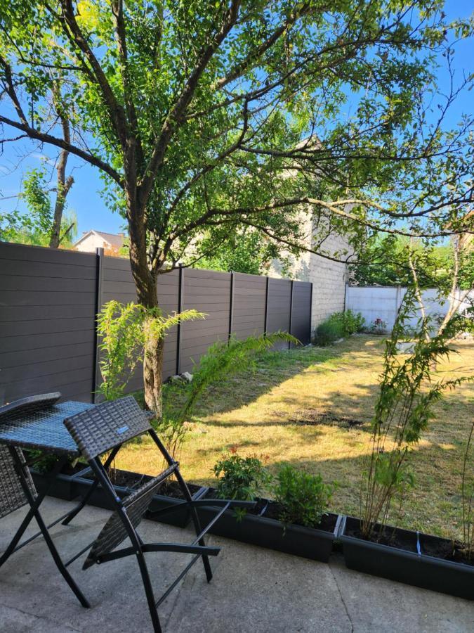 Studio, Pas De Collocation Possible 沃梅里维尔 外观 照片